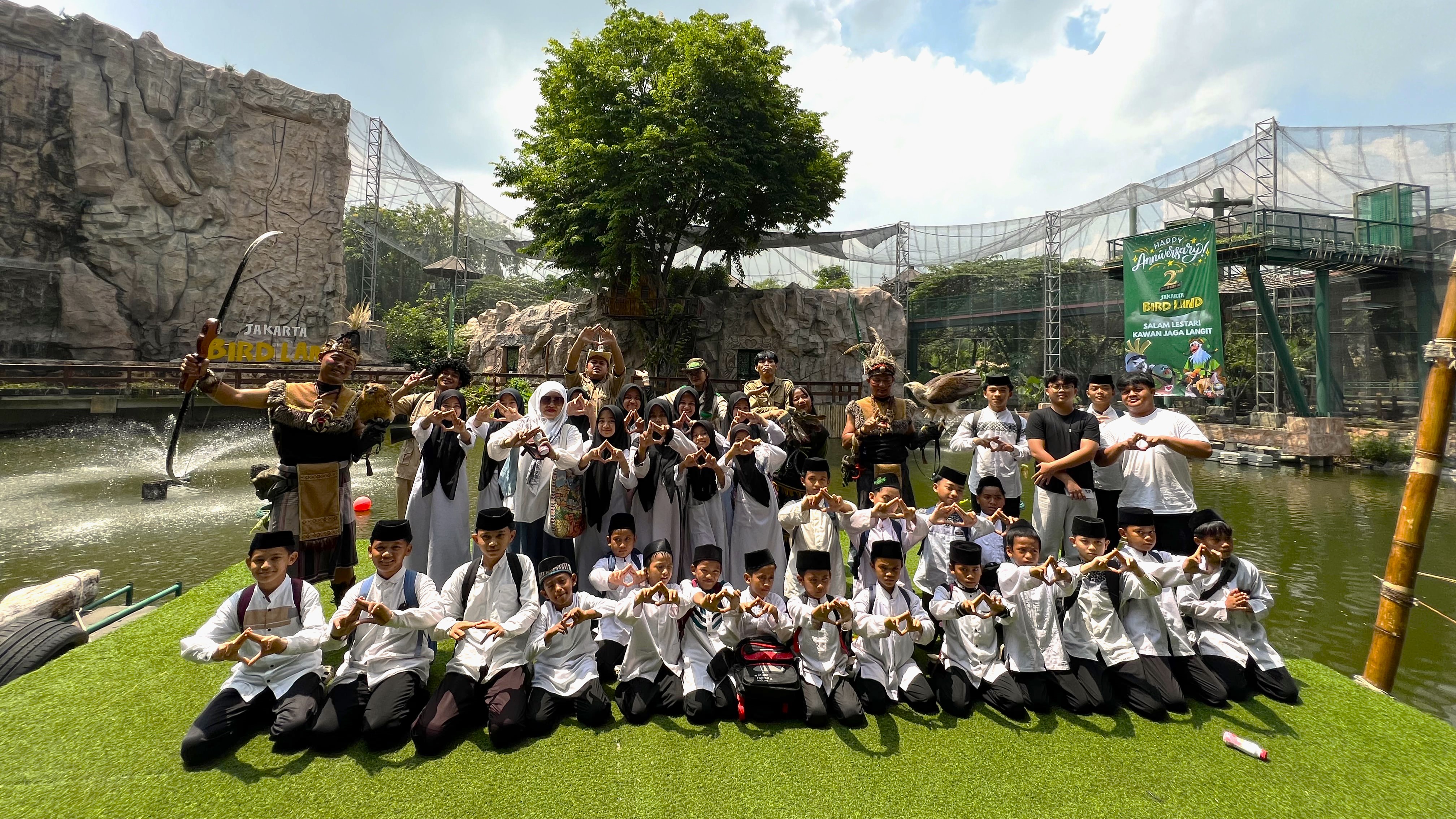 Ulang Tahun ke-2 Jakarta Bird Land Ancol, Rekreasi Bersama 100 Anak Yatim